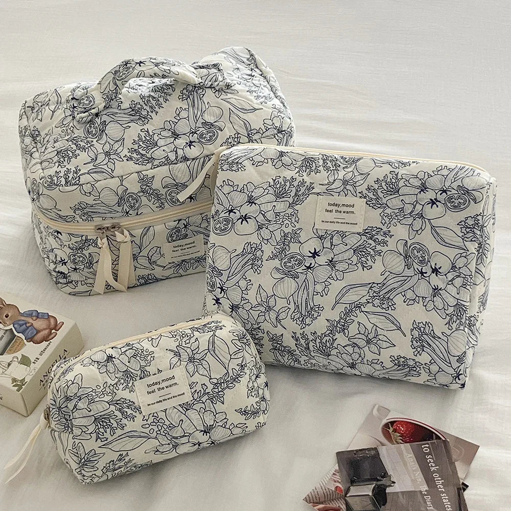 Fashion Pink Flower Women's Clutch Bag Sets Toiletry Makeup Tool Storage Pouch Quilting Cosmetics Organizers Handbag for Travel